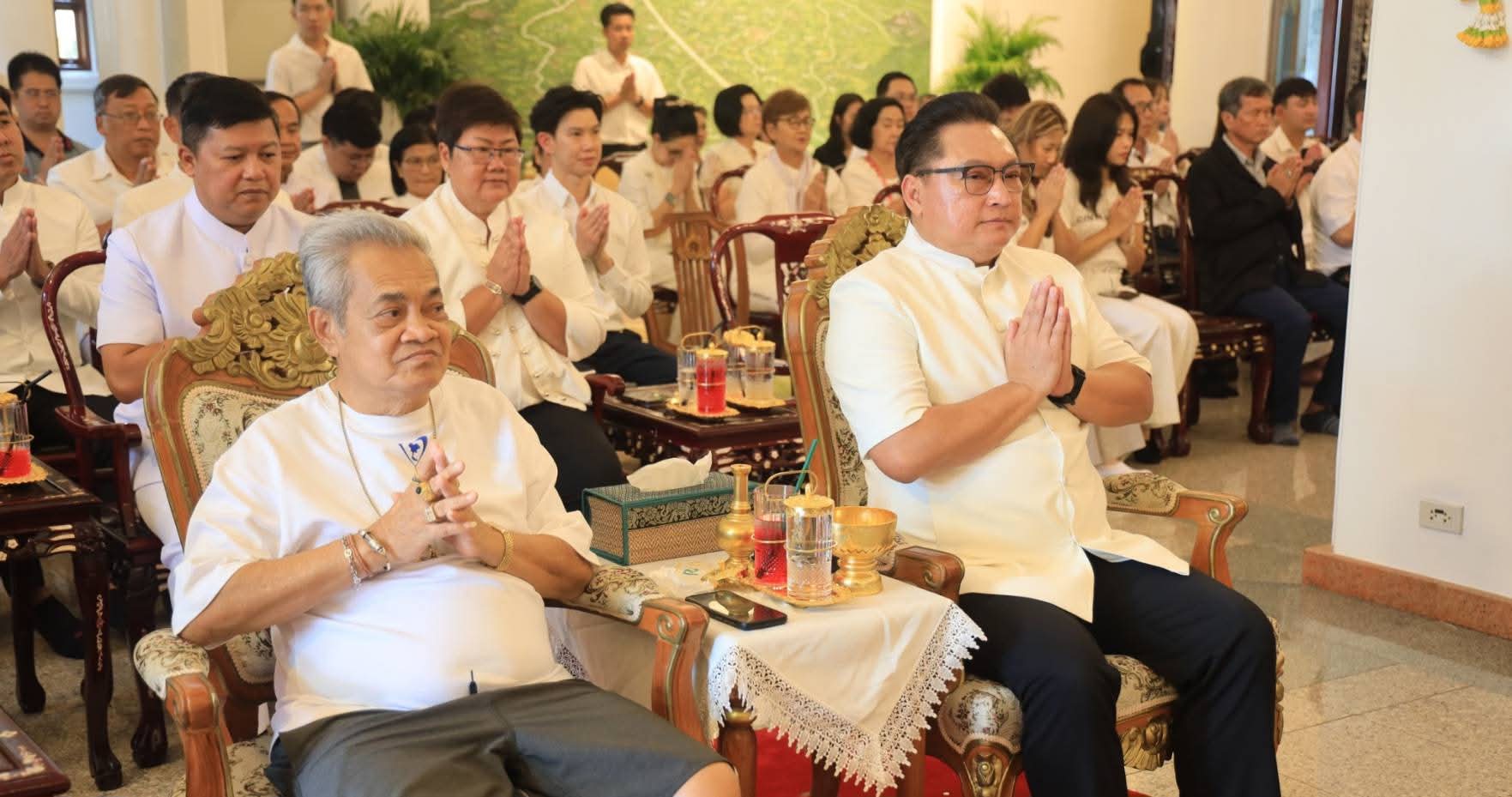 ผู้ว่าฯ อยุธยา ร่วมเป็นเกียรติในพิธีทำบุญเนื่องในโอกาสมงคลเจริญอายุวัฒน์ ครบ 4 รอบ (48 ปี) พระวชิรภาวนาภิรัต วิ. (เจ้าคุณแก้ว) ที่ปรึกษาเจ้าคณะภาค 2 และเจ้าอาวาสวัดตะโก