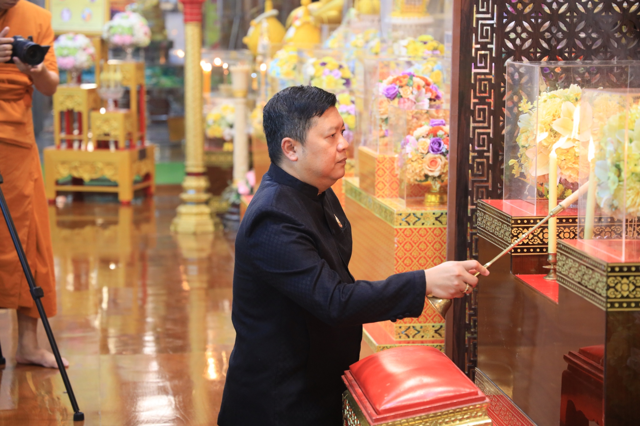 จังหวัดพระนครศรีอยุธยา ร่วมกับวัดพนัญเชิง วรวิหาร จัดพิธีสวดพระพุทธมนต์และเจริญจิตตภาวนา เพื่ออุทิศถวายพระราชกุศลแด่ สมเด็จพระนางเจ้าสิริกิติ์ พระบรมราชินีนาถ พระบรมราชชนนีพันปีหลวง