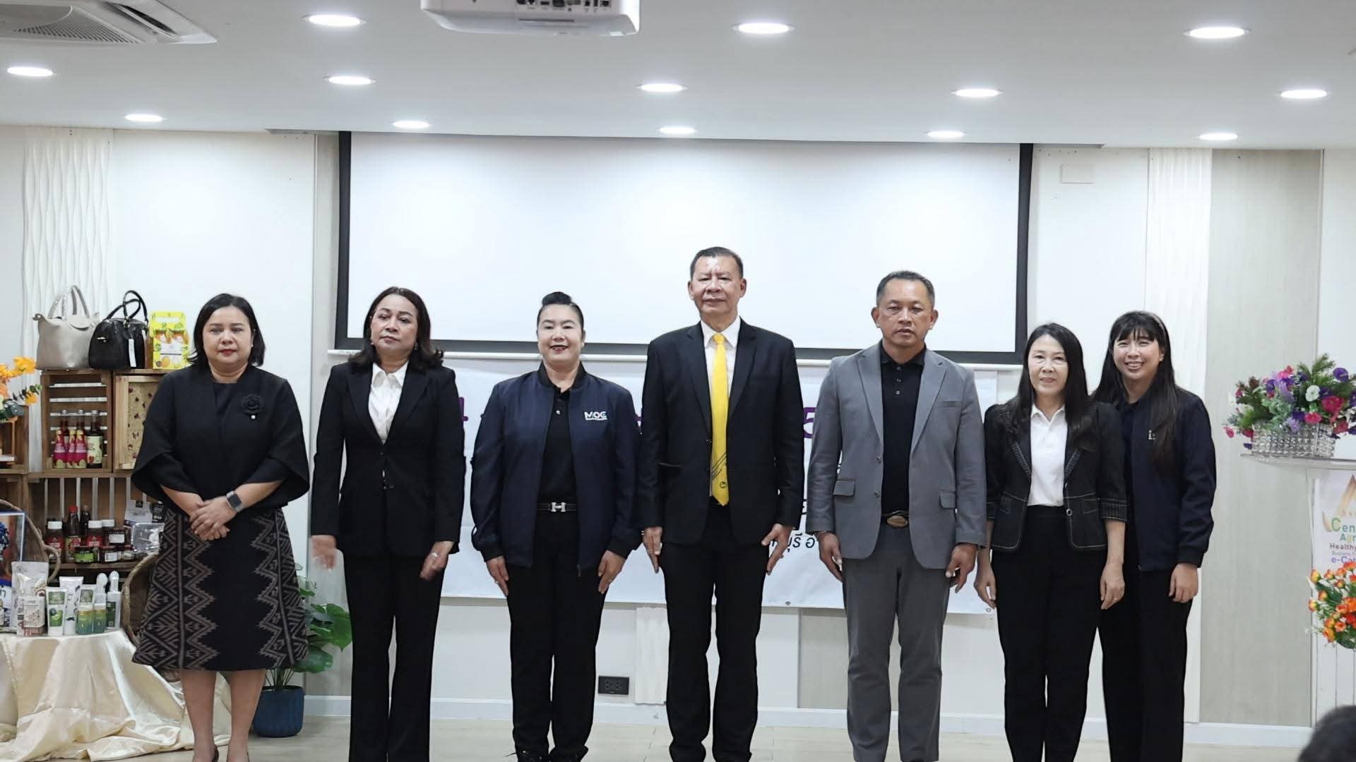 รองผู้ว่าฯ อยุธยา เปิดงาน "UPPER CENTRAL AGRI & HEALTHY FOOD BUSINESS FORUM 2026" กิจกรรมเตรียมความพร้อมผู้ประกอบการและเจรจาจับคู่ธุรกิจ ภายใต้โครงการยกระดับสินค้าเกษตรและอาหารเพื่อสุขภาพที่เป็นมิตรกับสิ่งแวดล้อมตลอดห่วงโซ่อุปทาน กลุ่มจังหวัดภาคกลางตอนบน ประจำปีงบประมาณ พ.ศ. 2569