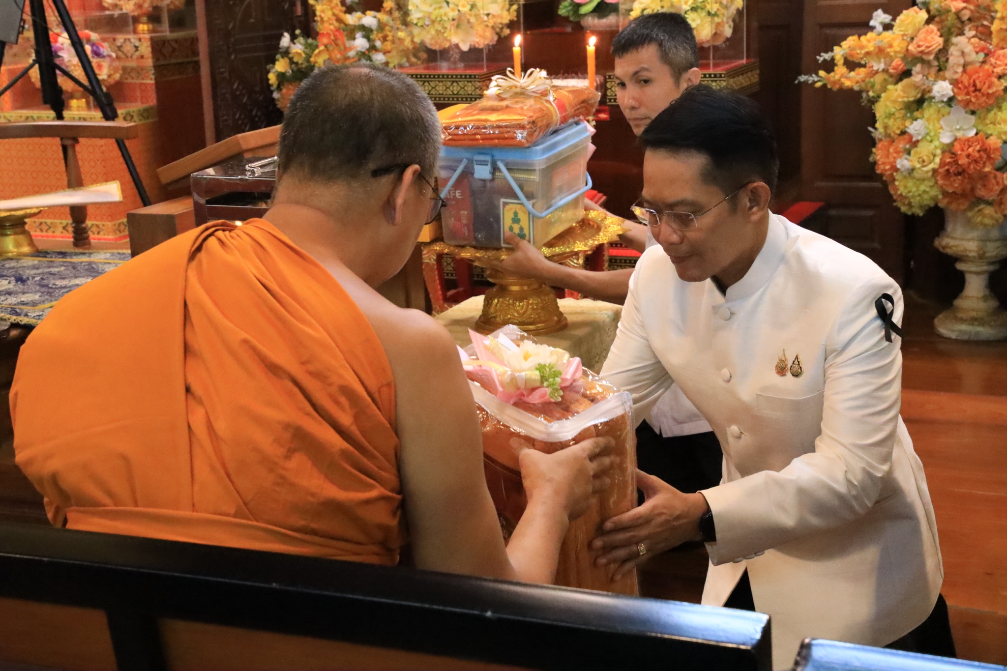 รองผู้ว่าฯ เป็นประธานฝ่ายฆราวาสในพิธีสวดพระพุทธมนต์และเจริญจิตตภาวนา เพื่ออุทิศถวายพระราชกุศลแด่สมเด็จพระนางเจ้าสิริกิติ์ พระบรมราชินีนาถ พระบรมราชชนนีพันปีหลวง