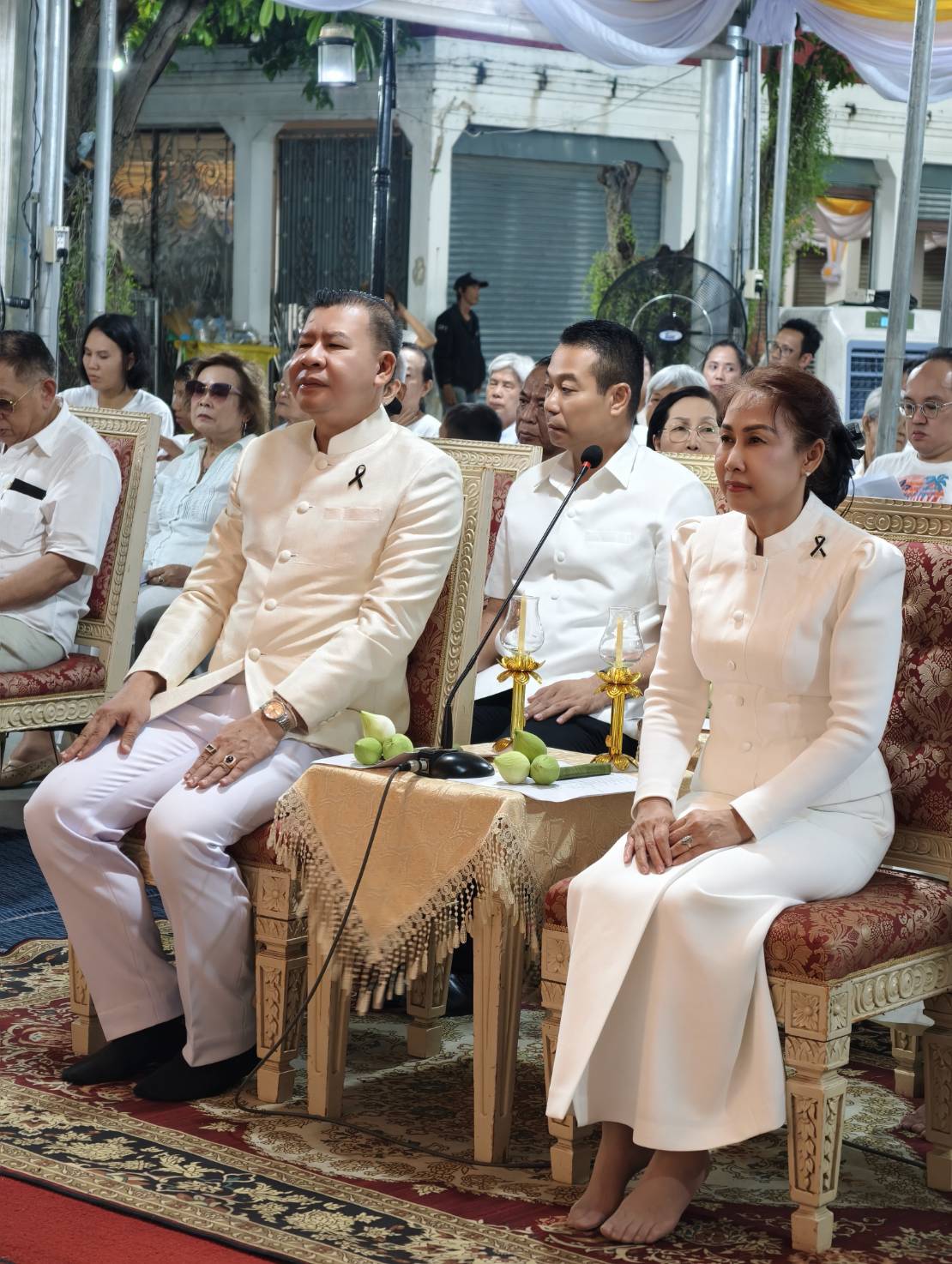 รองผู้ว่าฯอยุธยา นำพุทธศาสนิกชนทุกหมู่เหล่า ร่วมเวียนเทียนเนื่องในวันวิสาขบูชา ประจำปี 2569
