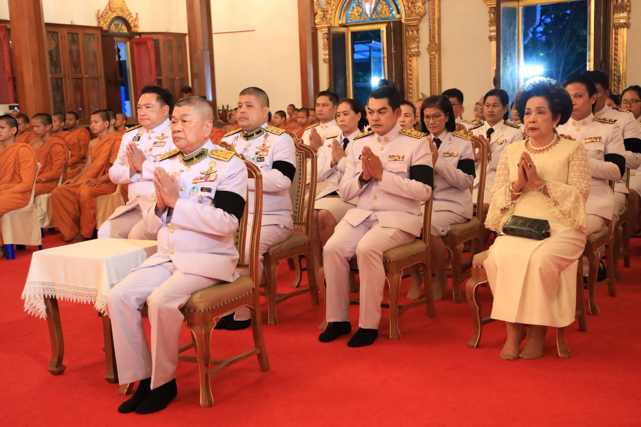 พระบาทสมเด็จพระเจ้าอยู่หัว โปรดเกล้าฯ เชิญพุ่มบัว ผ้าไตร และไทยธรรมพระราชทานถวายมุทิตา เนื่องในพิธีต้อนรับพระบัญชาสมเด็จพระสังฆราช แต่งตั้งเจ้าอาวาสและผู้ช่วยเจ้าอาวาสวัดชูจิตธรรมาราม พระอารามหลวง