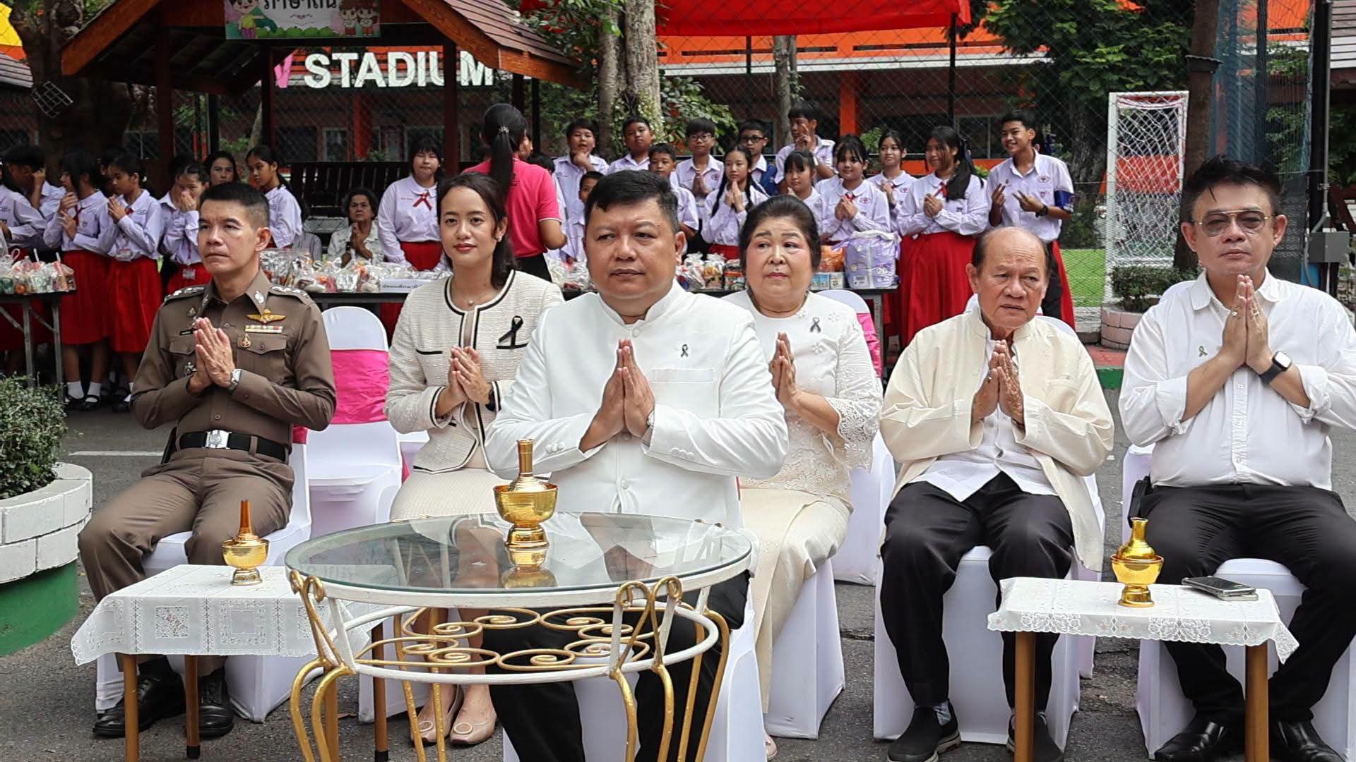 โรงเรียนจิระศาสตร์วิทยา จัดพิธีทำบุญตักบาตรข้าวสาร-อาหารแห้ง พระสงฆ์ 99 รูป เพื่อถวายเป็นพระราชกุศล เนื่องในโอกาสวันเฉลิมพระชนมพรรษาพระบาทสมเด็จพระปรเมนทรรามาธิบดีศรีสินทรมหาวชิราลงกรณ พระวชิรเกล้าเจ้าอยู่หัว รัชกาลที่ 10 และสืบทอดวัฒนธรรมประเพณีวันสำคัญทางพระพุทธศาสนา วันอาสาฬหบูชาและวันออกพรรษา  